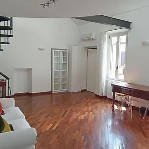 https://favoloso-immobile-ascanio-sforza.it-lombardy.com