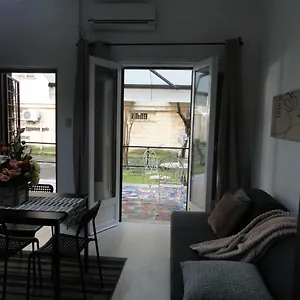 https://tyche-house-roma.it-romehotels.com